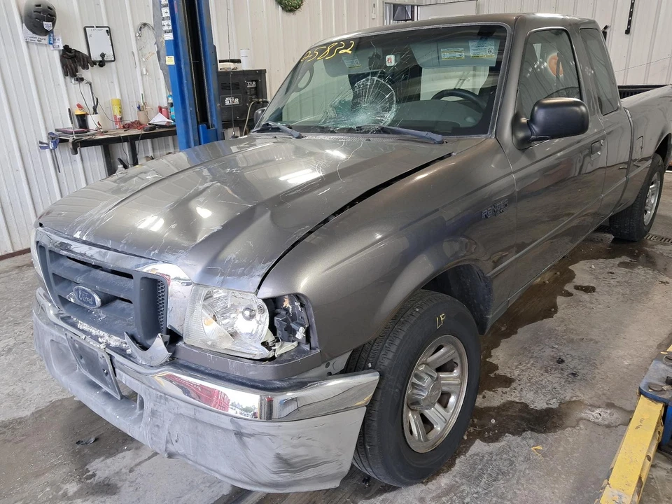 Used Front Left Door Interior Trim Panel fits: 2005 Ford Ranger Grade A Foto 3 de 4