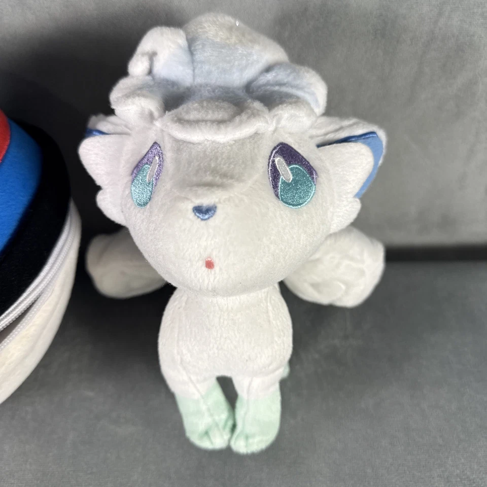 POKEMON Alolan Vulpix Y Gran Bola Cremallera Poke Ball 8" Juego de Peluche TOMY Foto 3 de 4