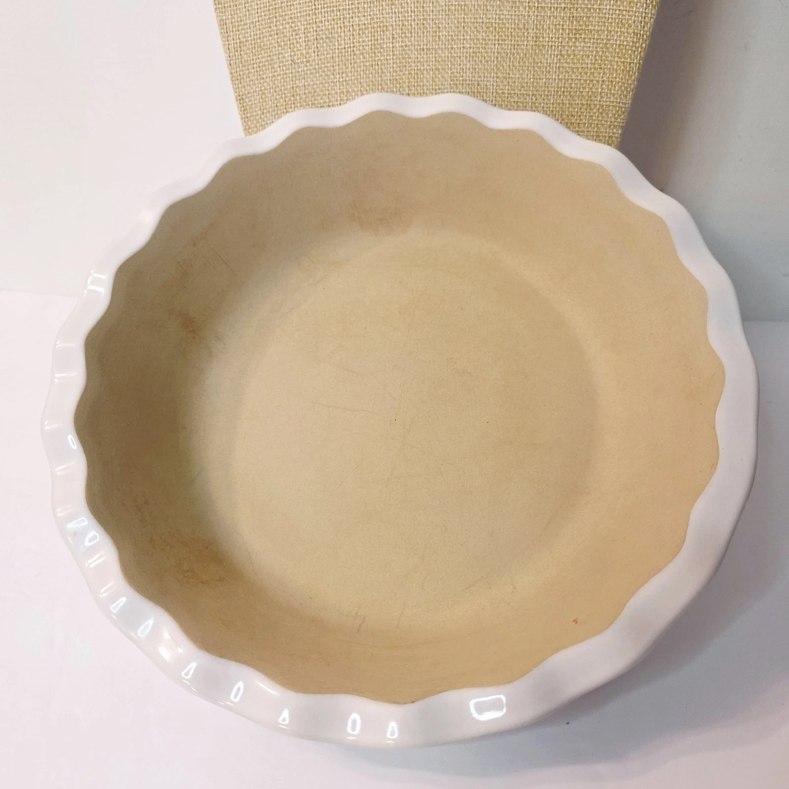 Haeger Natural Stone Premium Bakeware White Scalloped Edge 9” Pie Dish