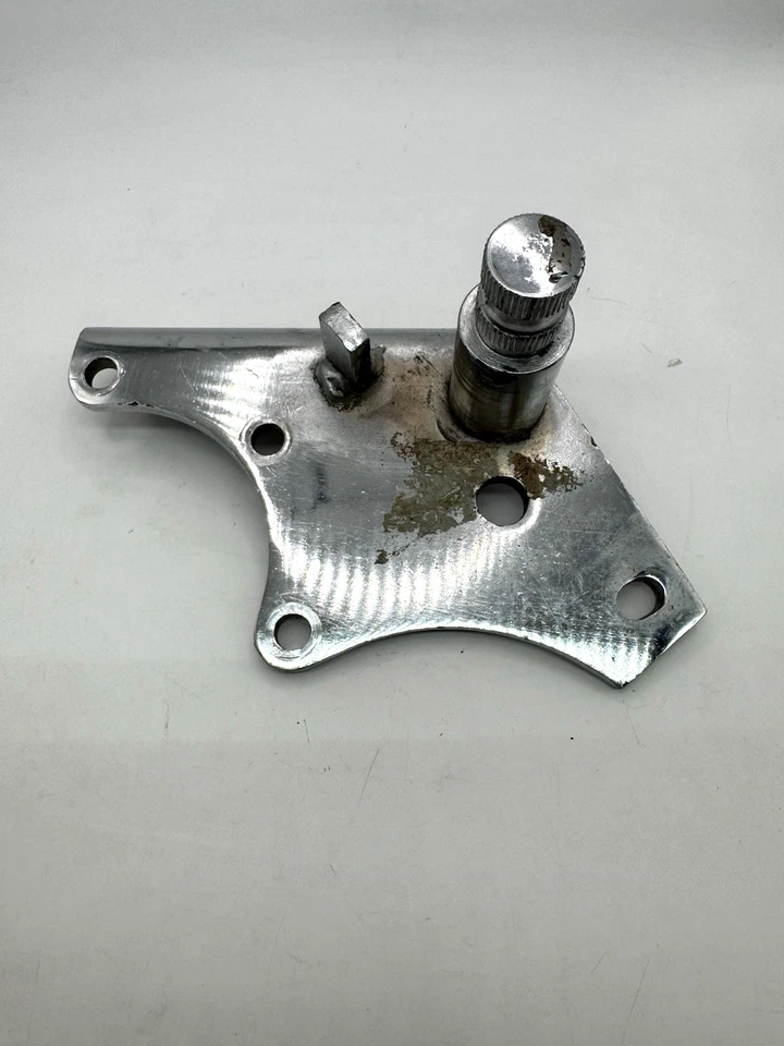 Harley SHOVELHEAD FXE FXS 后刹车踏板支架 低帮 超级滑翔 原始设备制造商 — 第 2/4 张图片