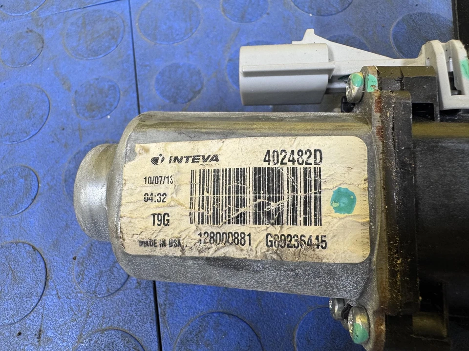 2011-2014 Dodge Charger Power Window Motor Rear Right RH OEM 402482D - Image 2 of 3