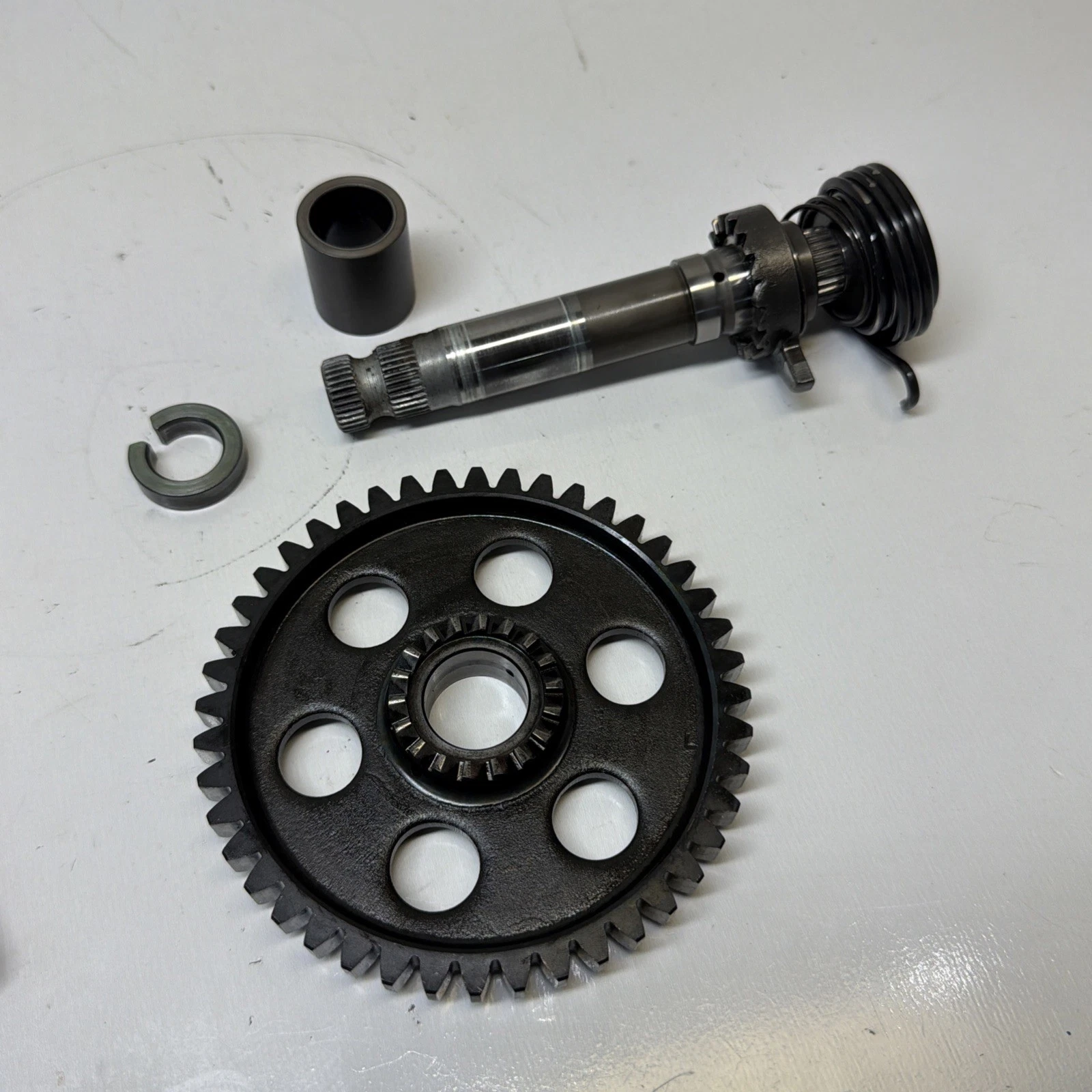 86 87 88 89 HONDA TRX 250 R OEM KICKSTARTER SPINDLE SHAFT GEAR SPRING LOW HOURS