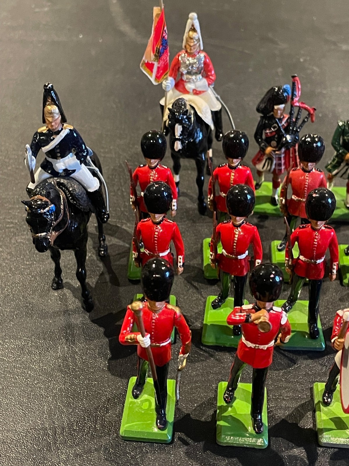 27 Vtg Lead W. Britains Toy Soldiers 1965, 1986, 1987