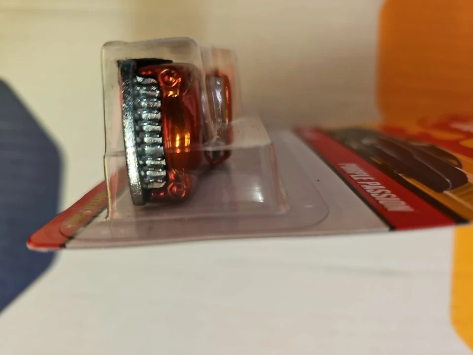 Hot Wheels Classics Series 3 - Purple Passion #18/30 - Spectraflame Orange - Image 3 of 4