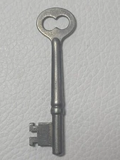 Corbin Skeleton Key 3" Double Tooth #S21 Silvertone Figure Eight Hole Vintage