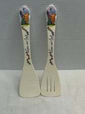 2 Selandia Disney Winnie the Pooh Spatula's "Leaves and Such"