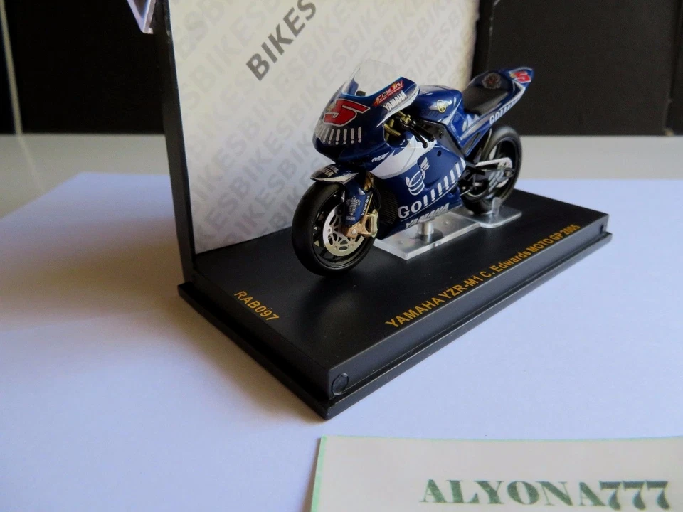 Motocicleta 1/24 Ixo YAMAHA YZR-M1 C.EDWARDS 2005 1:24 Altaya/IXO Foto 2 de 4