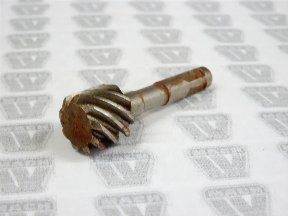 Harley Davidson NOS NEW 67100-61 Drive Gear & Shaft BT BTU Pacer - Image 2 of 3
