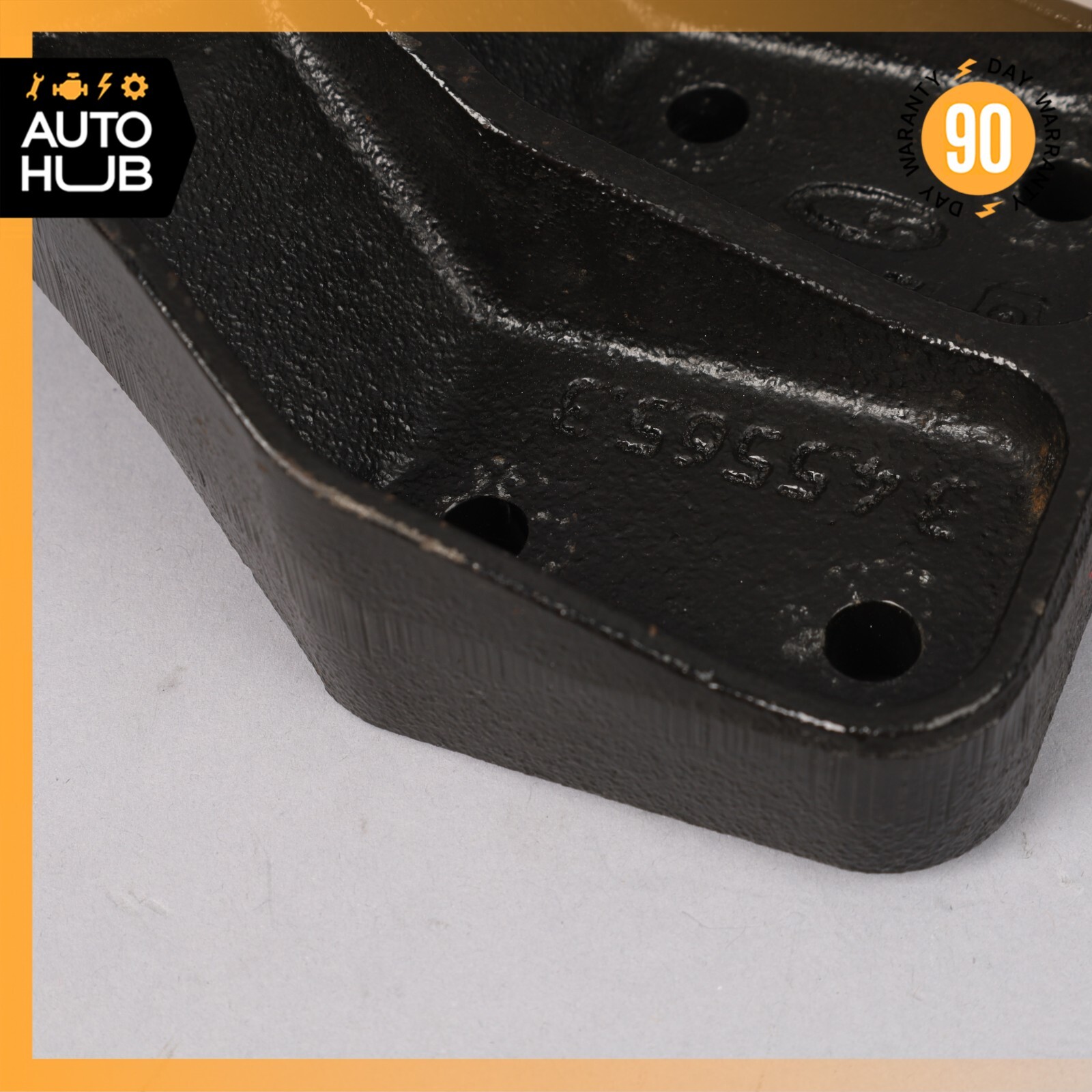 04-18 Maserati Quattroporte S GT M139 Right Differential Mount Bracket OEM 61k