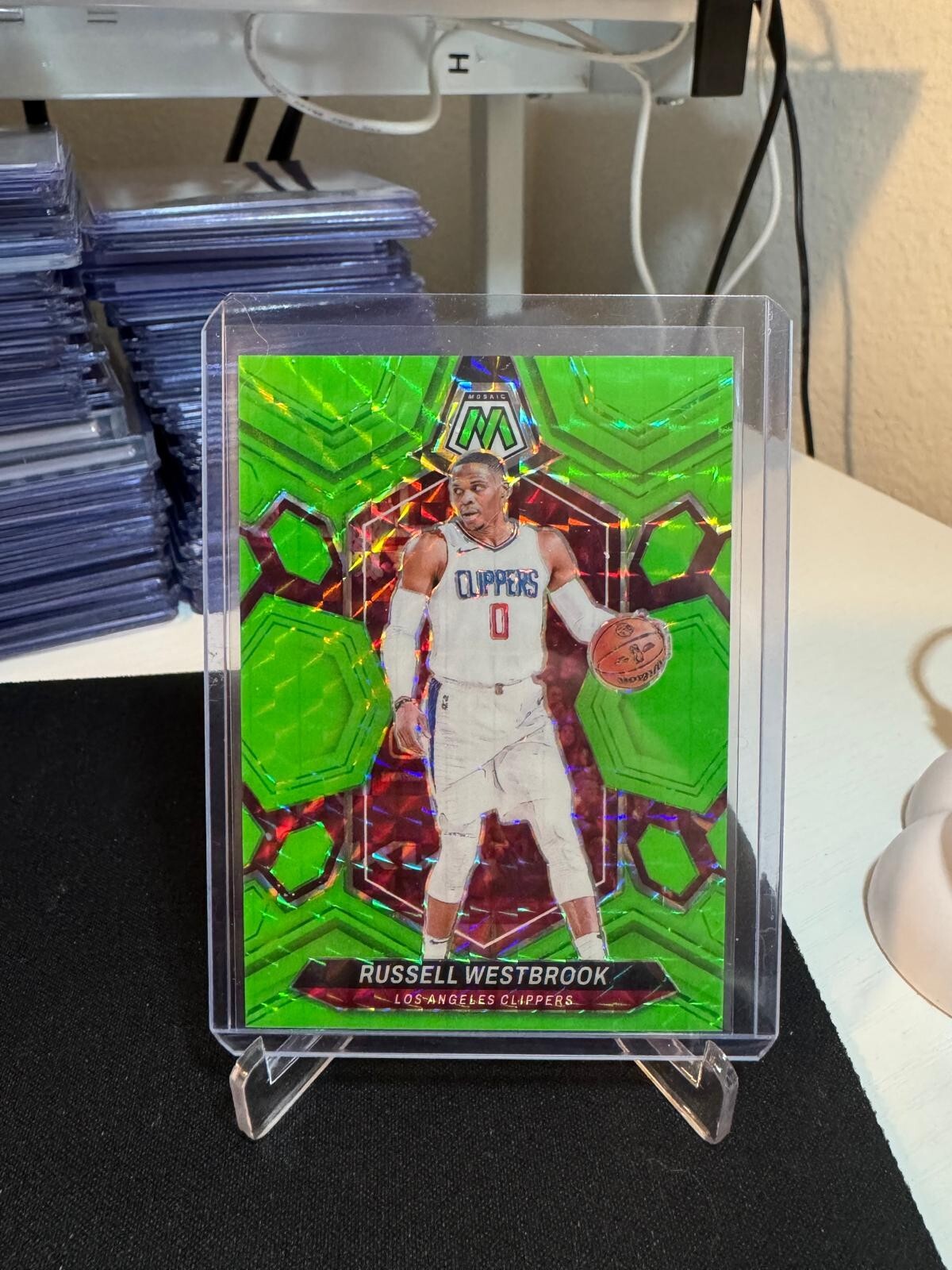 2023-24 panini mosaic Russell Westbrook green fluorescent mosaic 10/10 #19