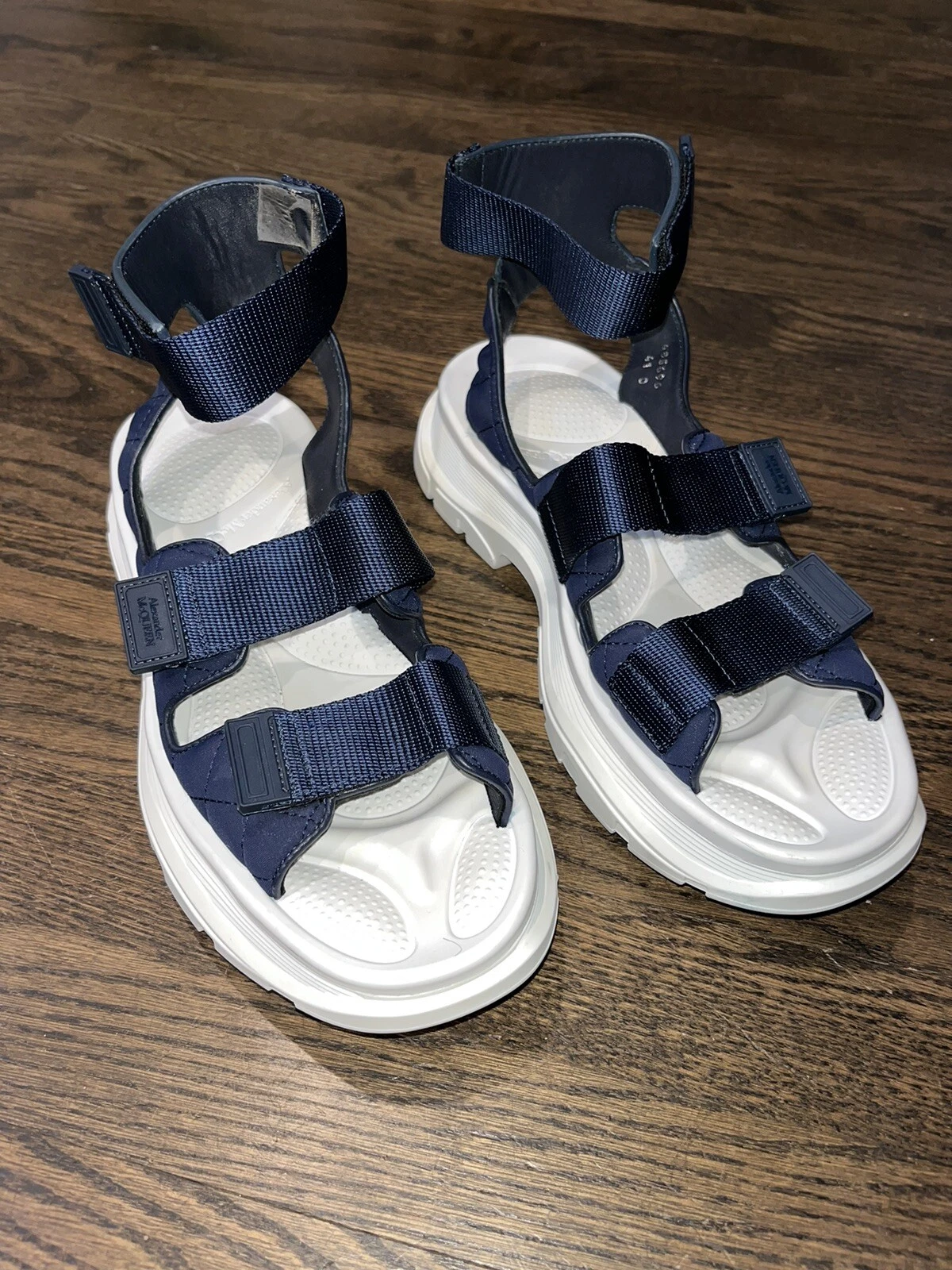 Sandali da donna blu Alexander McQueen con cinturino battistrada taglia EU 41 US 11