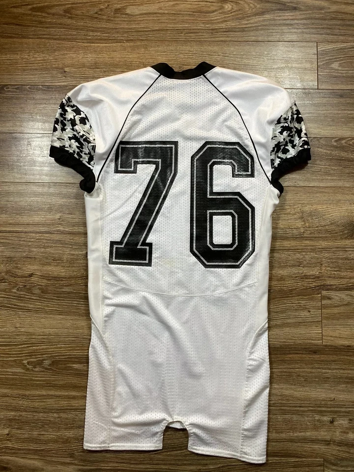 Camiseta de fútbol Troy University Trojans camuflada personalizada linieros muestra diversidad M Foto 2 de 4