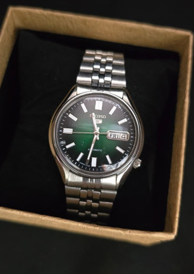 Vintage Seiko 5 Automatic (Green) Men's Watch 6309 Japanese Day/Date