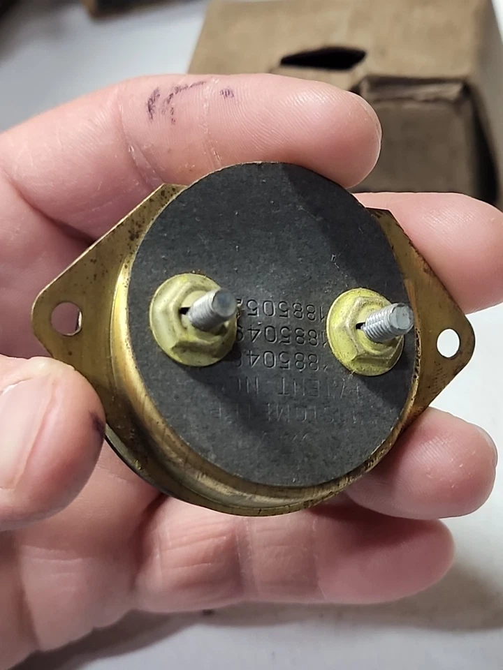 1949 1950 Ford NOS Oil Pressure Gauge Dash Unit OEM 8A-9492N 1885048  - Image 4 of 4