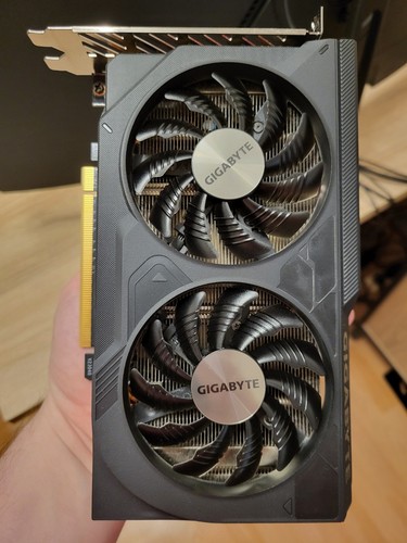 GIGABYTE GeForce RTX™ 4060 WINDFORCE OC 8G Carte Graphique Nvidia - Zdjęcie 3 z 6