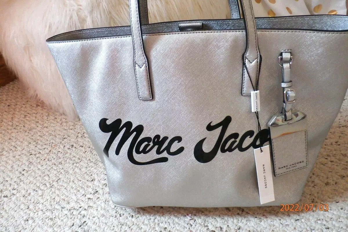 NWT Marc Jacobs Tote Metallic Silver Logo Luggage Tag Purse Bag