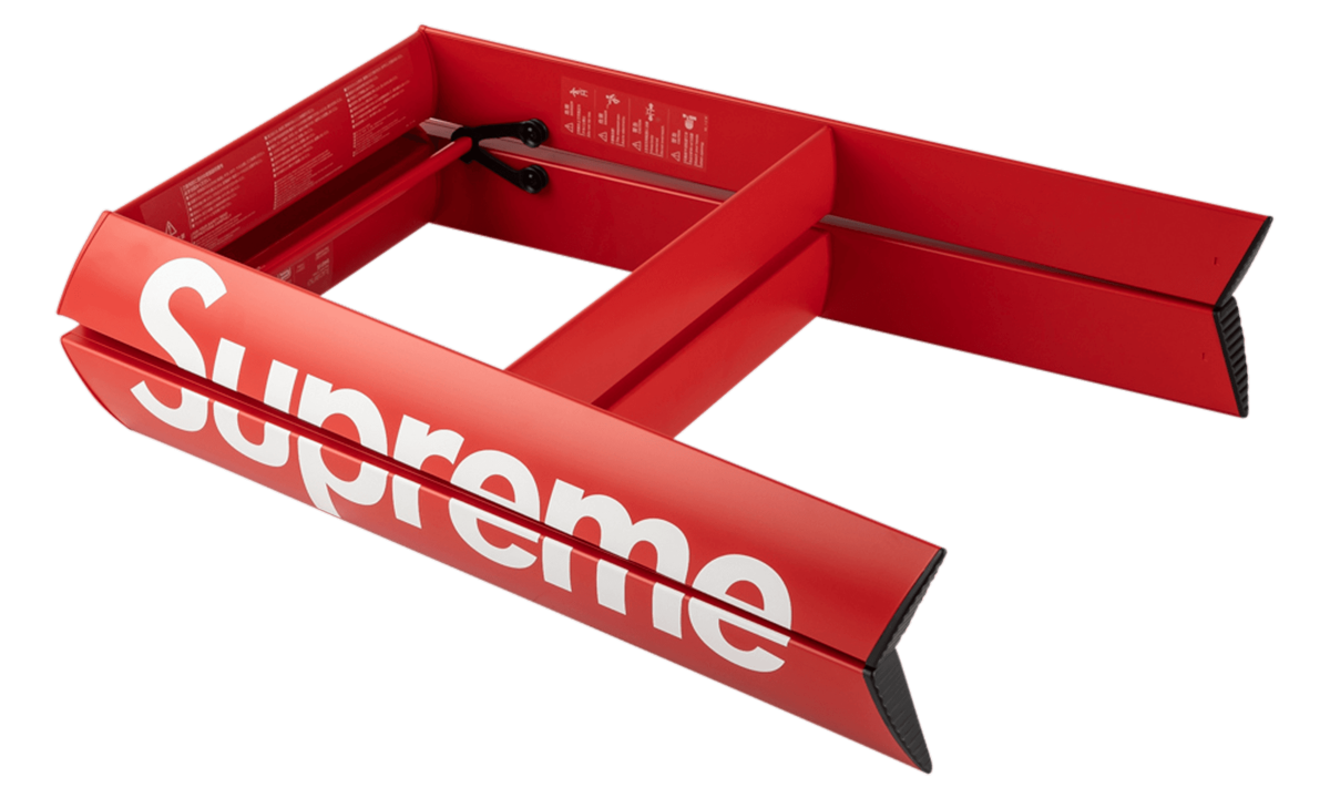 DS New Supreme Lucano Step Ladder Red Box Logo FW18 100 DS New Supreme Lucano Step Ladder Red Box Logo FW18 100