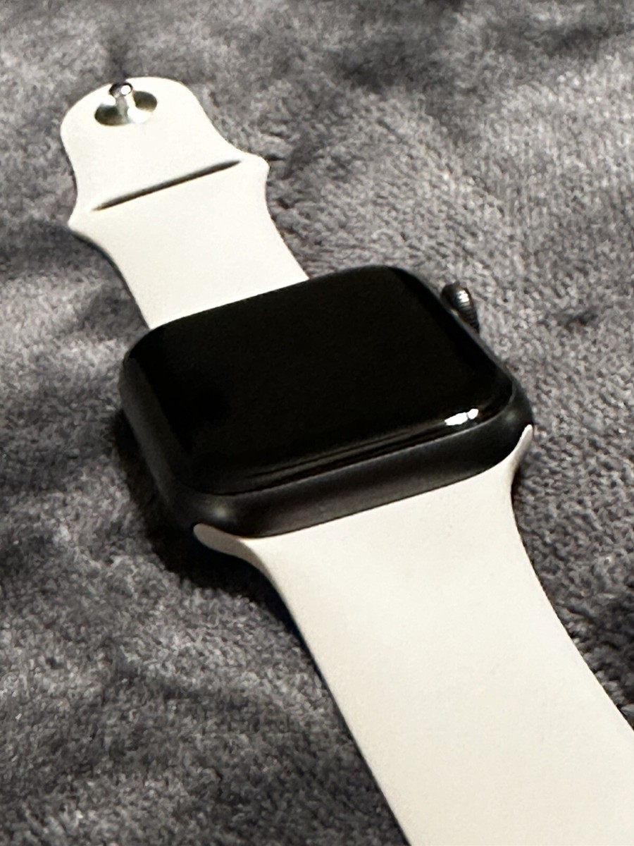 Apple Watch Series 5 Nike 44mm Space Gray Aluminum Case with