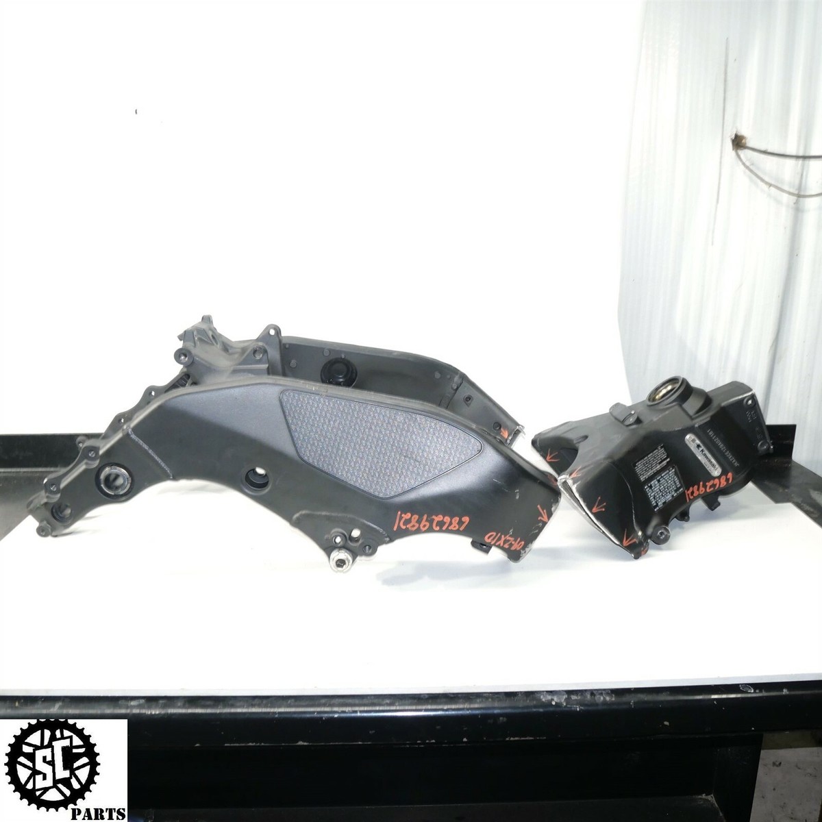 木馬 2008 KAWASAKI NINJA ZX10R MAIN FRAME CHASSIS *S* | eBay