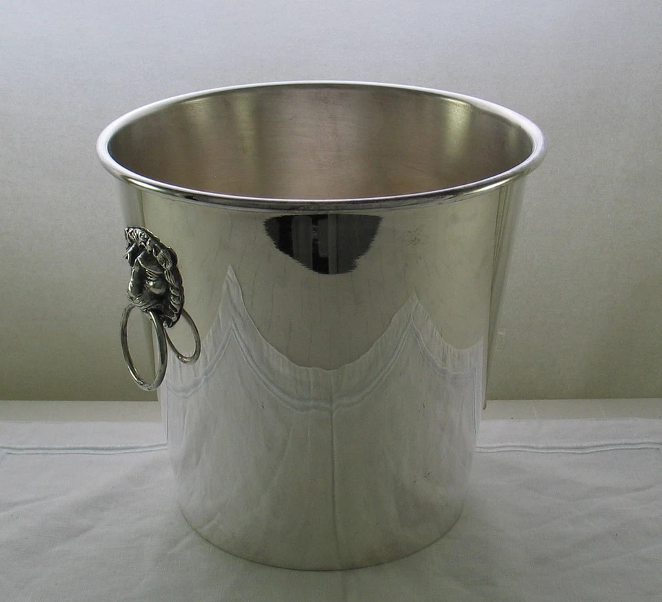 Enfriador de vino/champagne plateado con asas de máscara de leones Foto 2 de 4