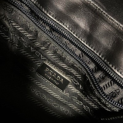 PRADA Vitello Drive Leather Shoulder Bowling Bag Black Y2K Vintage