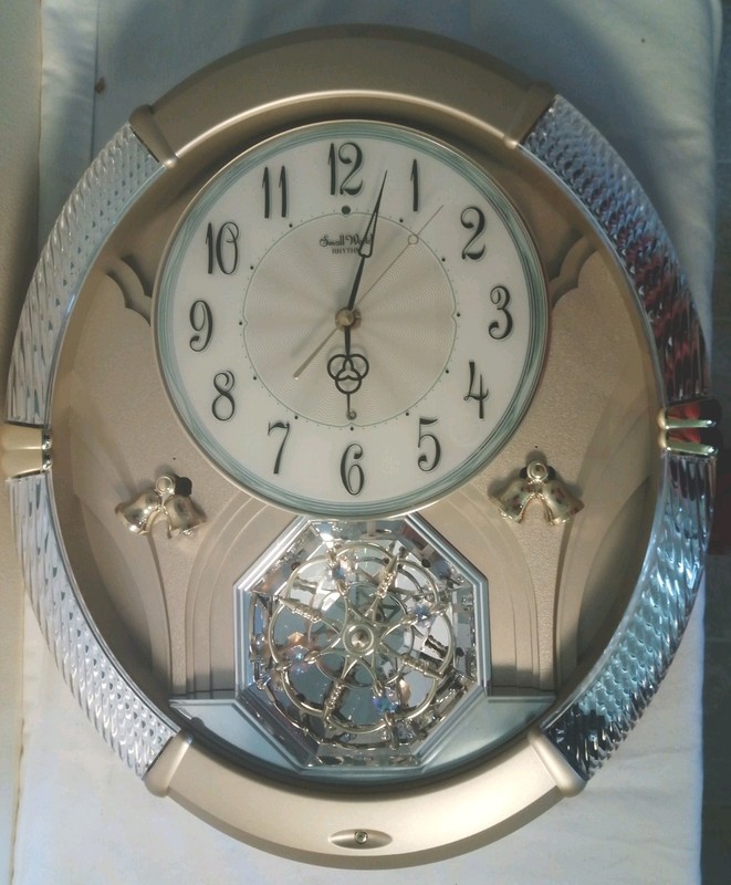 Rhythm Clock "Princess Fantasy" (4MH785WD18) Wall Clock (Not Working)