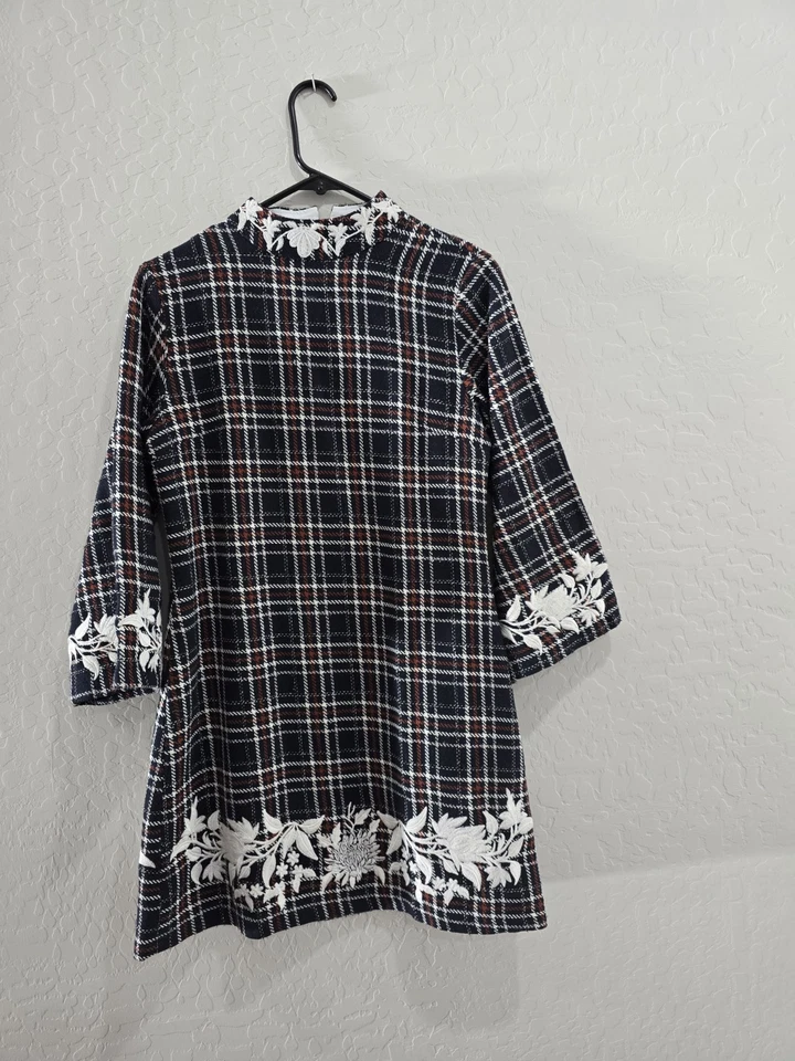 Vestido Fanm Mon Layla Tweed, Floral Bordado Cuello Simulado, Manga Ancha 3/4 Foto 3 de 4