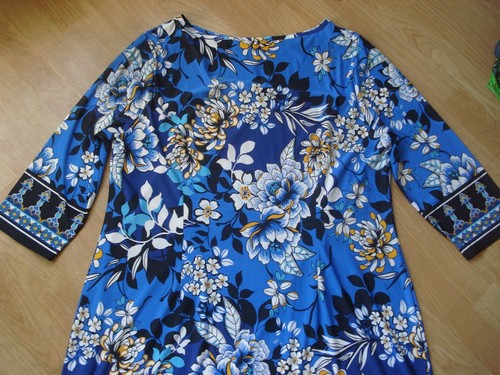 F&F BLUE FLORAL POLY/ELASTANE BUTTON PULLOVER TUNIC UK 22 - Picture 7 of 11