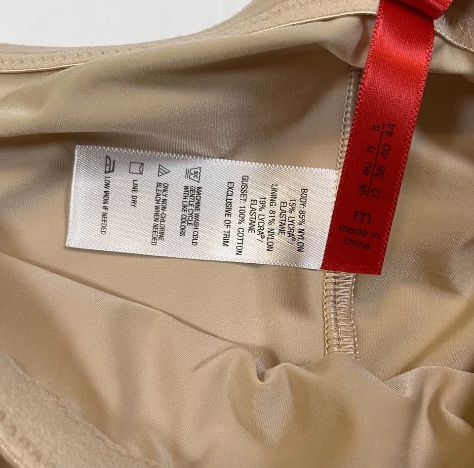 Spanx Lust Have 高腰半懒人 M 码裸色塑身服 — 第 4/4 张图片