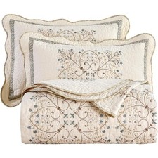 Elegant Embroidered Quilt Set Farmhouse PatchworkOversized Queen Size Reversible