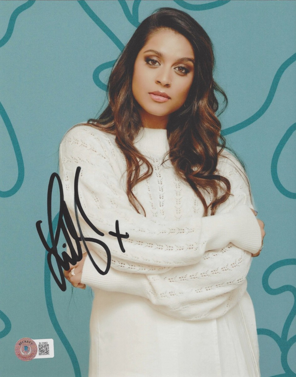LILLY SINGH TV HOST COMEDIAN SIGNED 8x10 PHOTO BECKETT