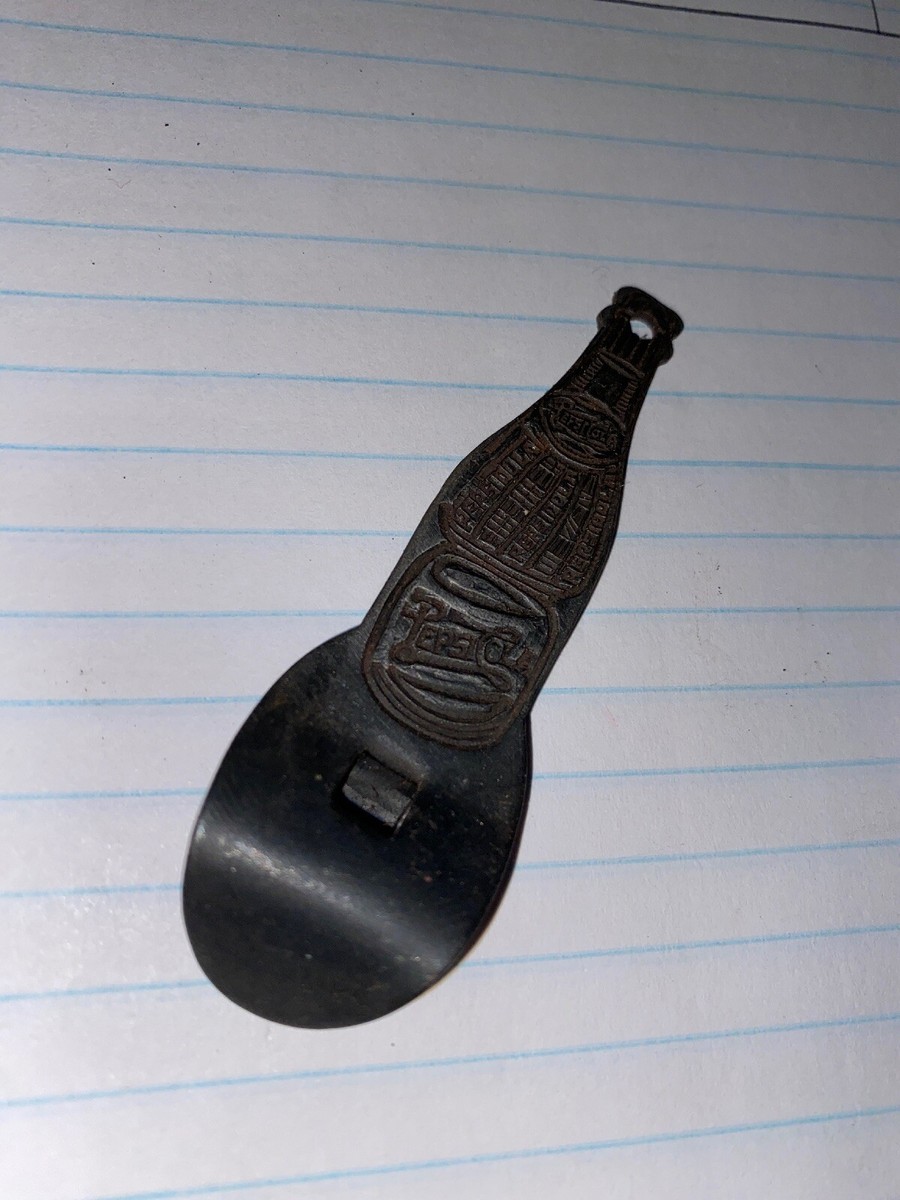 Miniature Pepsi Bottle Keychain - Perfect for Collectors