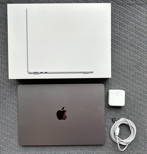 Apple MacBook Air 13.6" 8-Core M2 2022 Space Gray 8GB 256GB SSD
