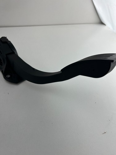 Mazda 3 BL Accelerator Pedal 04/09-10/13 - Picture 6 of 9