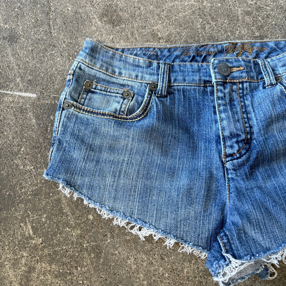 Vintage Tommy Hilfiger Cut Off Denim Jean Shorts Womens 6 Blue Faded Y2K 2" - Image 2 of 4
