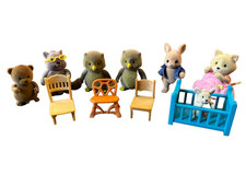 Li'l Woodzeez Animal Figures Squirrel Owl Bear Mouse Calico Critters Chairs Crib
