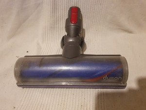 Dyson Staubsauger V7 Motorisierter Kopf