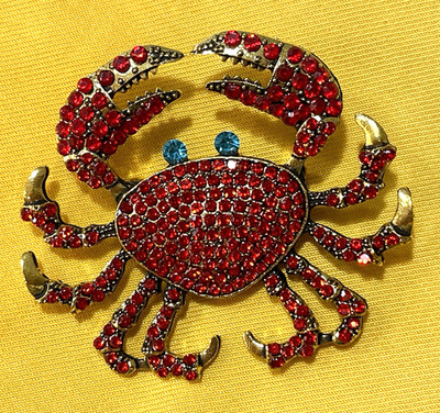 NWOT Crab Brooch Lapel Pin Gold Toned Red Rhinestone Crystal Sea Life