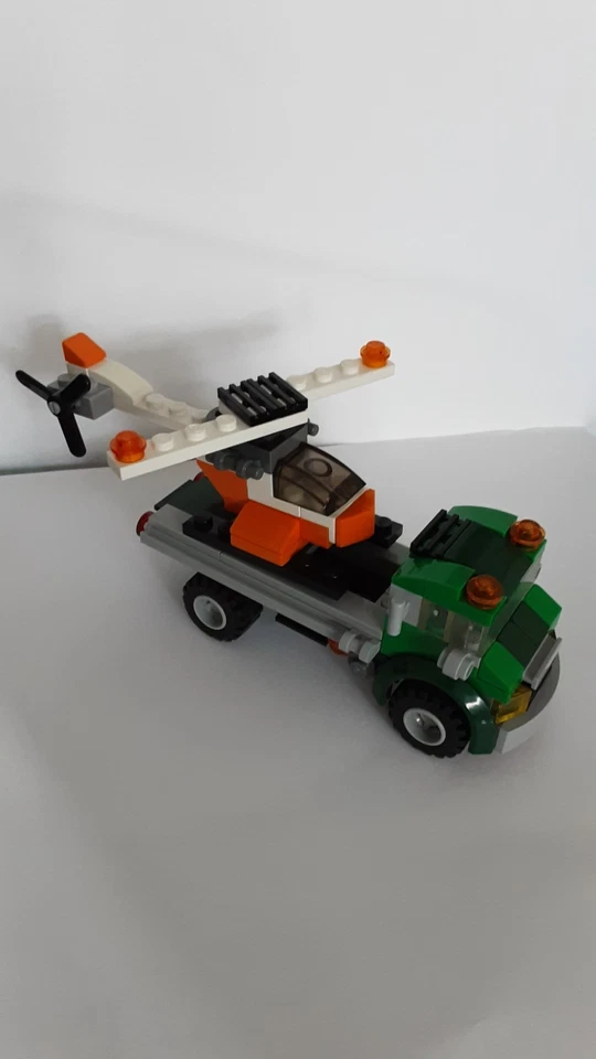 LEGO Creator 31043 Chopper Transporter, photo 1 of 4