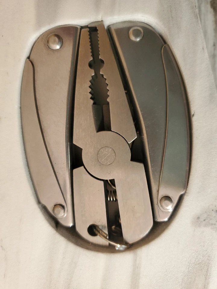 TRUE UTILITY Pocket Tool