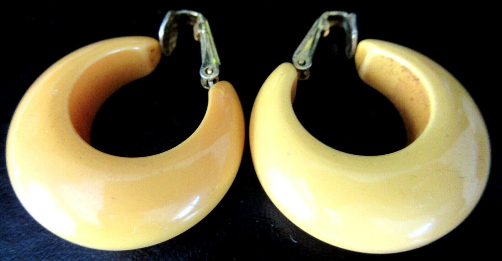 Boucles D'oreilles Clips Vintage – Bakélite Ambre – Résine – Années 50/60
