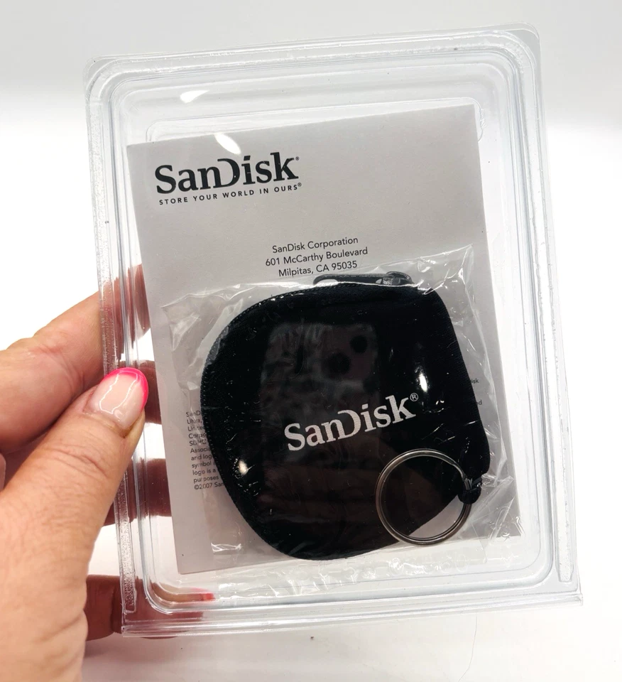 SanDisk Extreme III 4GB SDHC Memory Card + MicroMate USB 2.0 Reader NIB + Case - Image 4 of 4