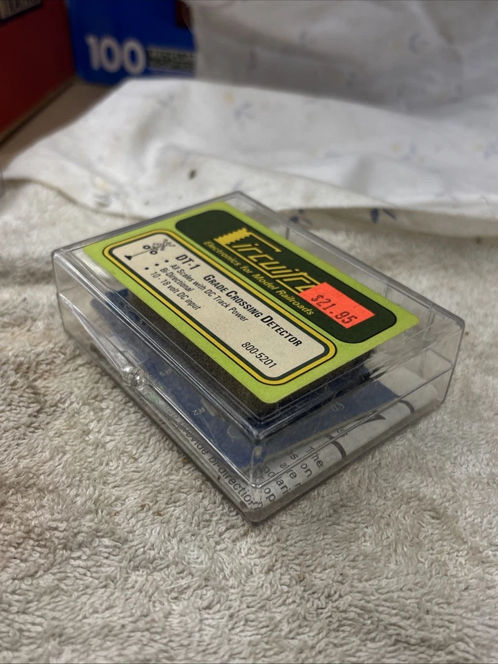 All Scales Circuitron #800-5201 DT-1 Grade Crossing Detection Unit NEW FREE SHIP - Image 2 of 4