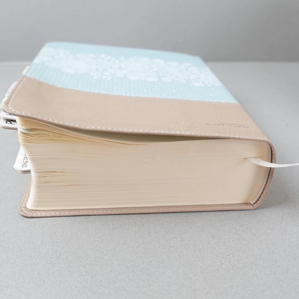 NIV Journal the Word Bible  Large Print  Leathersoft Teal and  Tan Indexed - Image 3 of 4