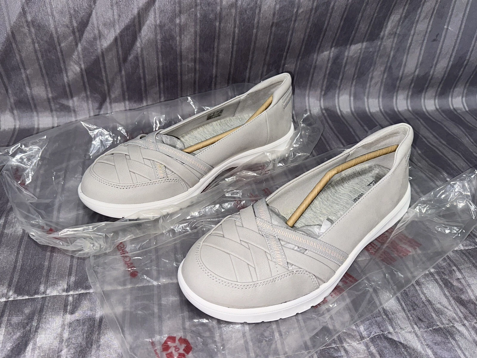 CLARKS Andella Poppy Light Grey Cloudsteppers Slip On Flats Size 10 NEW