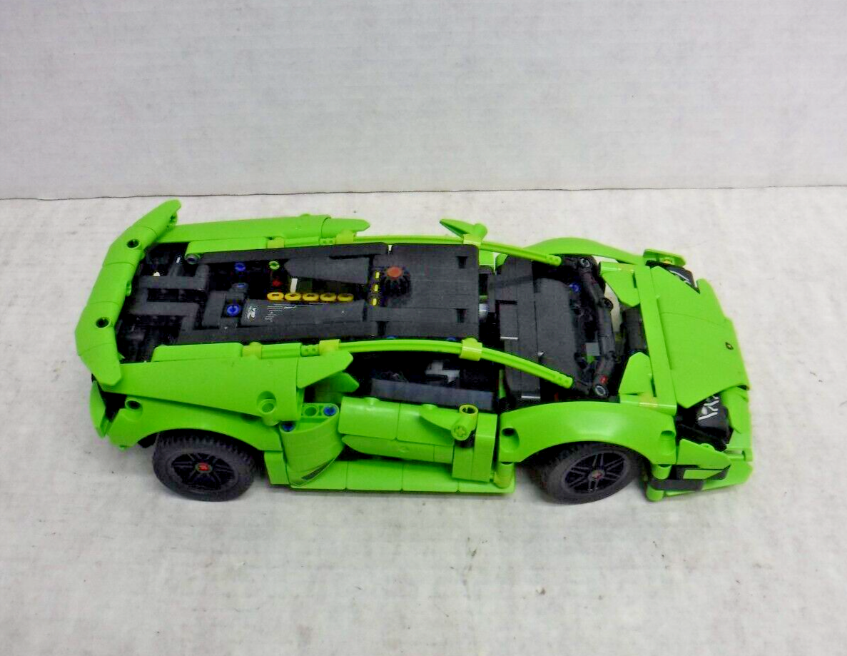 LEGO Technic Lamborghini Huracan Tenica Set 42161 W/ Box