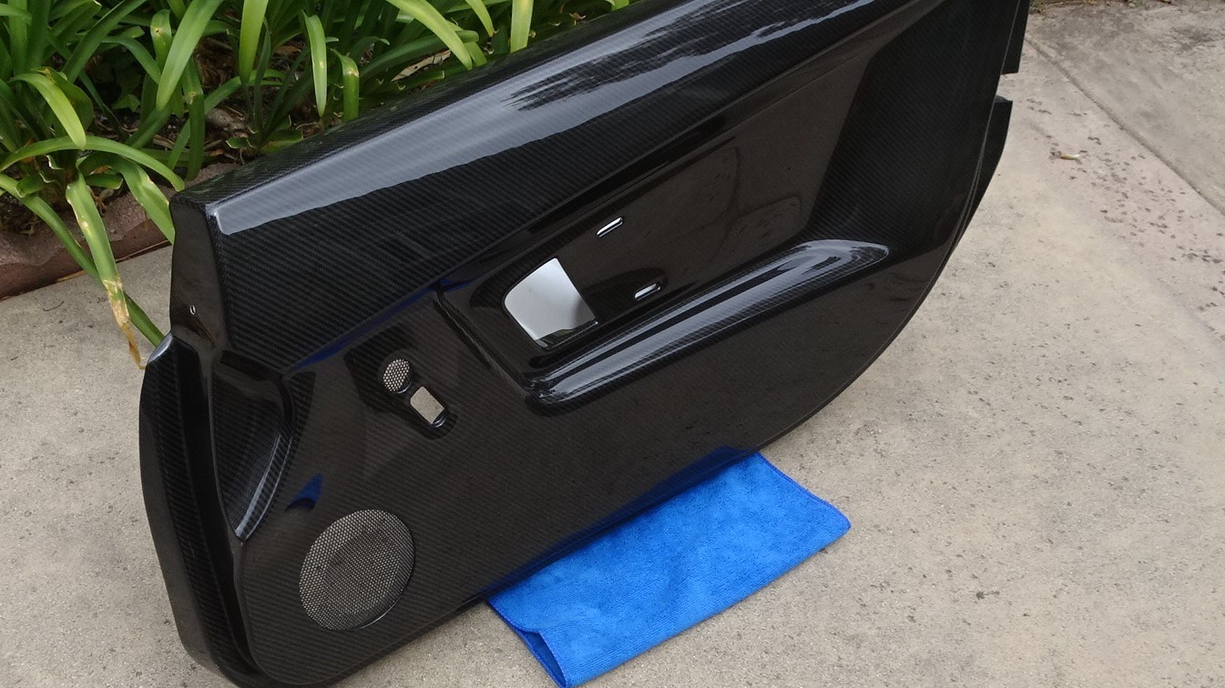 LAMBORGHINI  SUPERLEGGERA  SPIDER RIGHT CARBON FIBER DOOR PANEL 407887105AR
