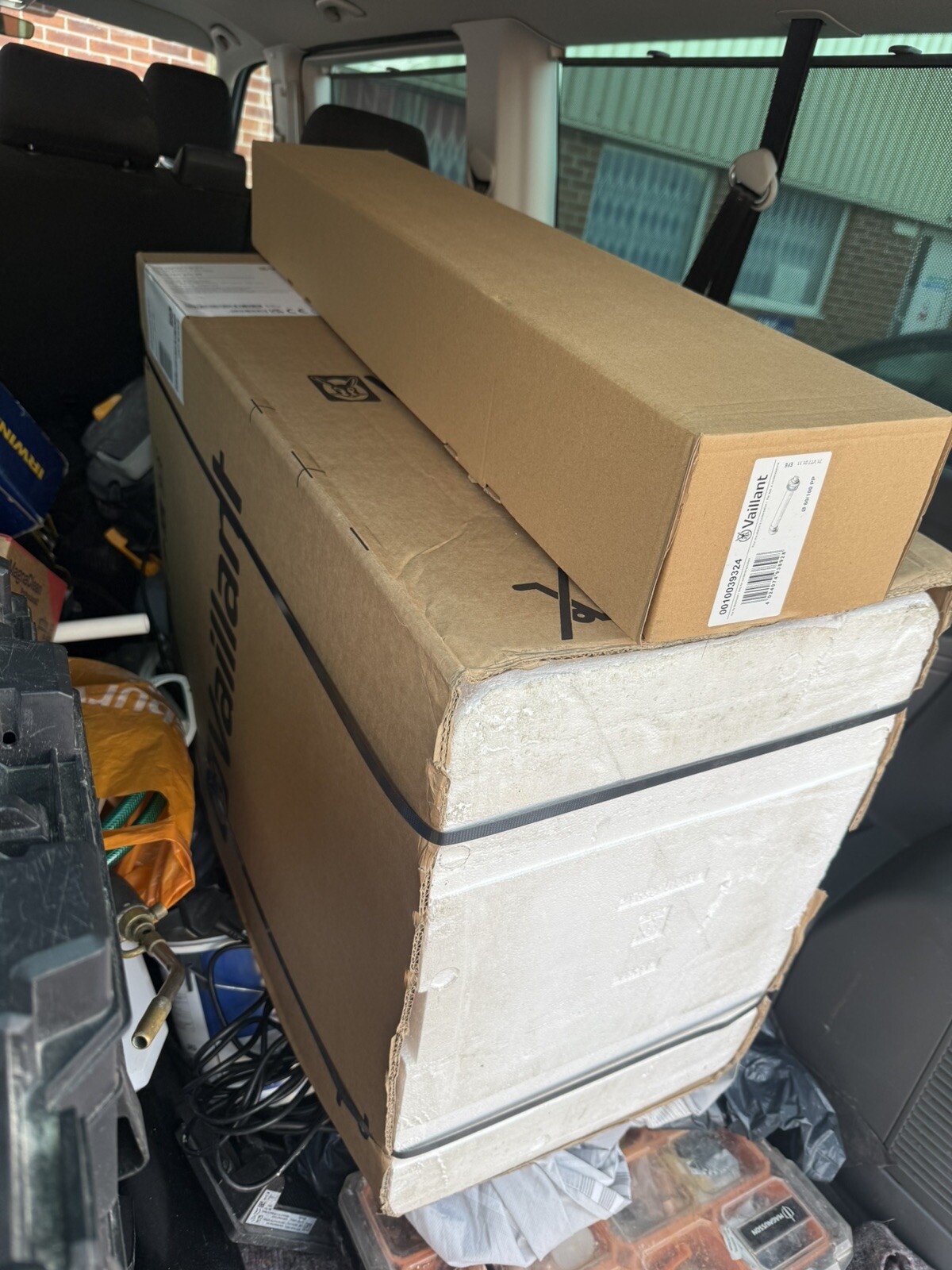 Vaillant ecoTEC Pro28 28kw Combi Boiler  Clearance SUPPLY AND FIT  7 Years WT
