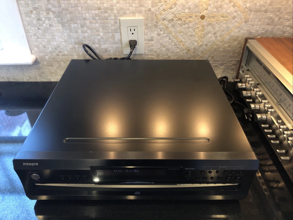 Reproductor de CD Carrusel Integra CDC 3.4 6 Discos Perfecto Estado de Funcionamiento Foto 3 de 4