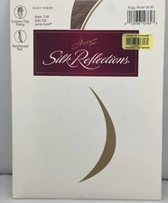Hanes Pantyhose Silk Reflections Control Top Reinforced Toe Size CD Little Color